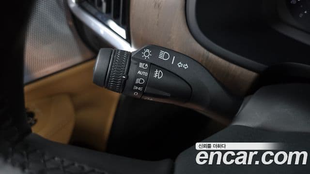 Volvo S90 2022 — ფოტო 27/33