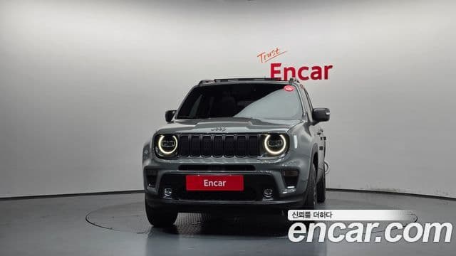 Jeep Renegade 2021 — Photo 27/35