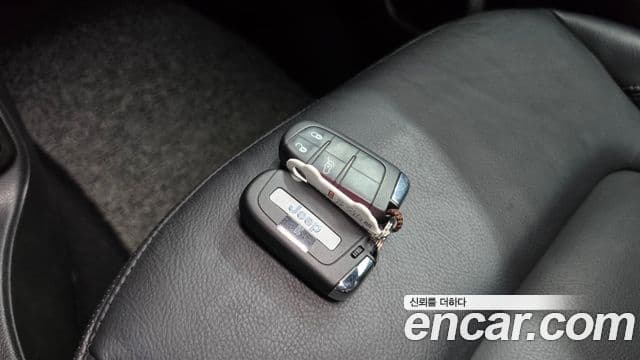 Jeep Renegade 2021 — Photo 19/35