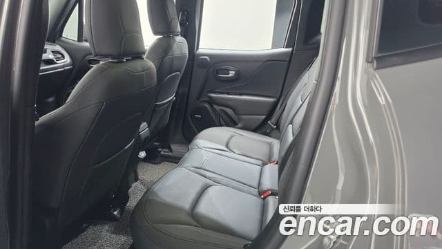 Jeep Renegade 2021 — Photo 5/35