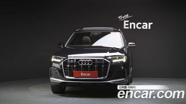 Audi Q7 2021 — Şəkil 10/31