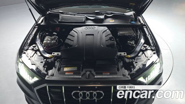 Audi Q7 2021 — Şəkil 30/31