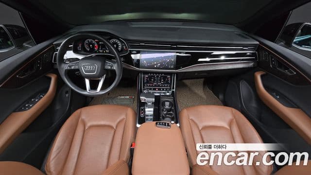 Audi Q7 2021 — Şəkil 9/31