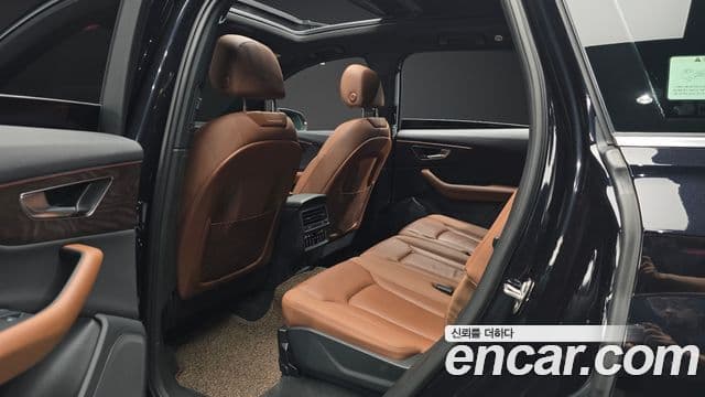 Audi Q7 2021 — Şəkil 2/31