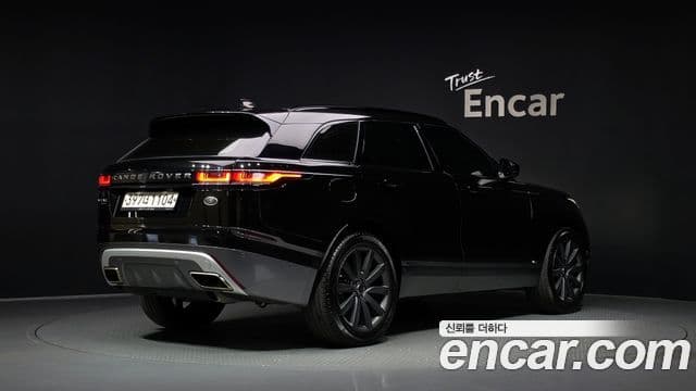 Land Rover Range Rover Velar 2019 — ფოტო 20/38