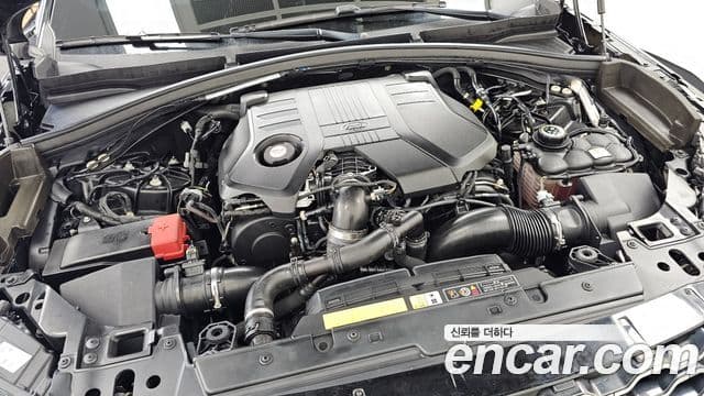 Land Rover Range Rover Velar 2019 — ფოტო 8/38