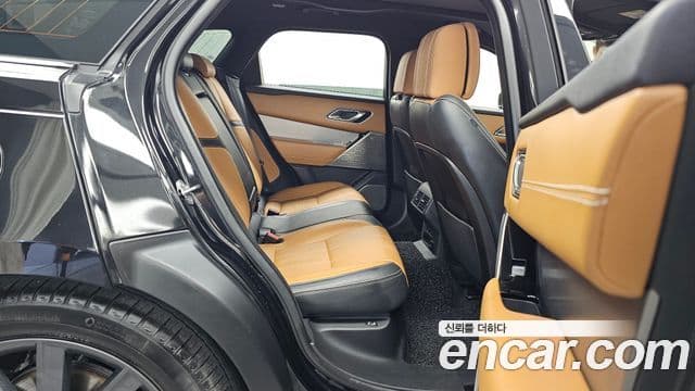 Land Rover Range Rover Velar 2019 — ფოტო 33/38