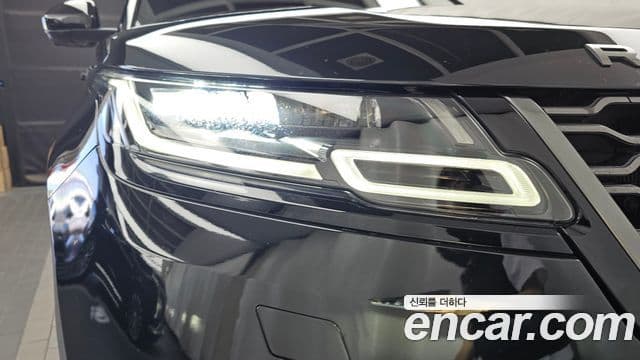 Land Rover Range Rover Velar 2019 — ფოტო 7/38