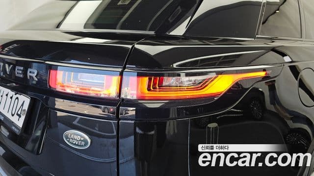Land Rover Range Rover Velar 2019 — ფოტო 11/38