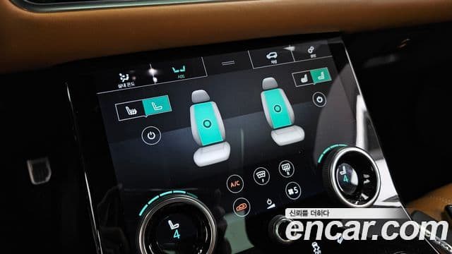 Land Rover Range Rover Velar 2019 — ფოტო 18/38