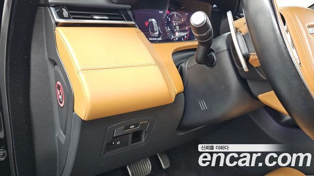 Land Rover Range Rover Velar 2019 — ფოტო 19/38