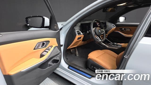 BMW 3 Series 2025 — Photo 27/32
