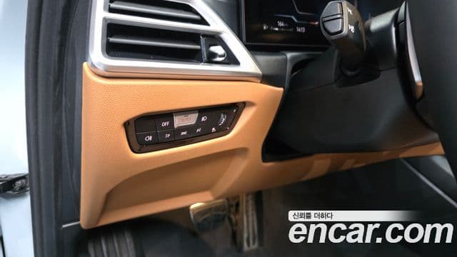 BMW 3 Series 2025 — Photo 13/32