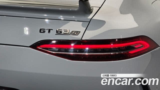 Mercedes-Benz AMG GT 2023 — Photo 21/43