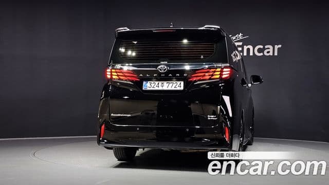 Toyota Alphard 2025 — Фото 4/20