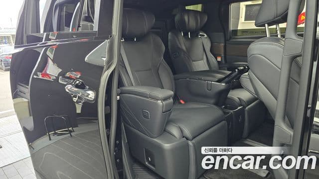 Toyota Alphard 2025 — Фото 11/20