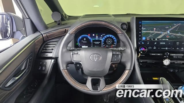 Toyota Alphard 2025 — Фото 13/20