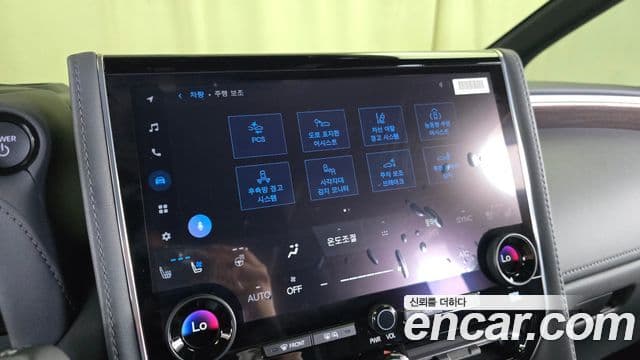 Toyota Alphard 2025 — Фото 18/20