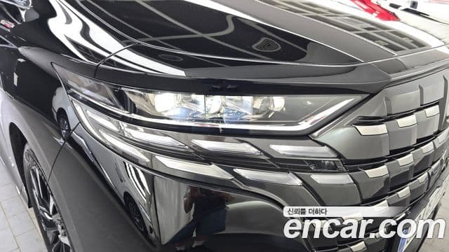 Toyota Alphard 2025 — Şəkil 18/34