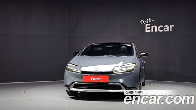 Toyota Prius 2024 — Şəkil 31/33