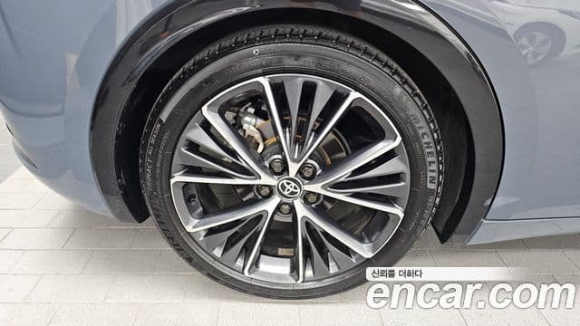 Toyota Prius 2024 — Şəkil 12/33