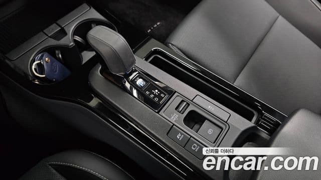 Toyota Prius 2024 — Şəkil 26/33