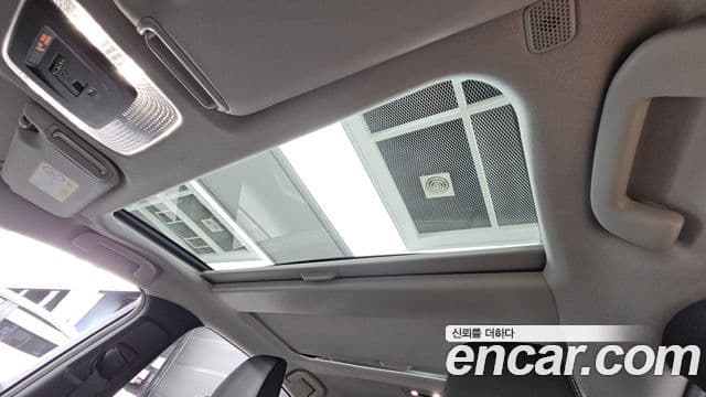 Toyota Prius 2024 — Şəkil 23/33
