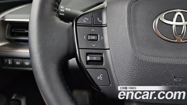 Toyota Prius 2024 — Şəkil 10/33
