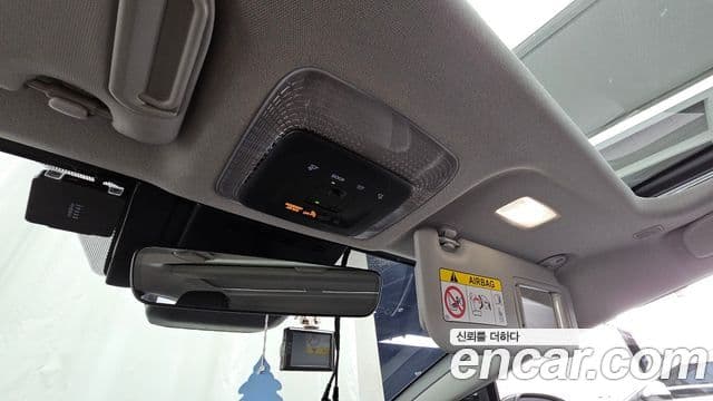 Toyota Prius 2024 — Şəkil 28/33