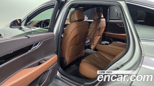 Genesis G80 2022 — Şəkil 34/38