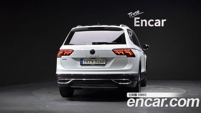 Volkswagen Tiguan Allspace 2023 — Фото 4/20