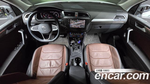 Volkswagen Tiguan Allspace 2023 — Фото 7/20