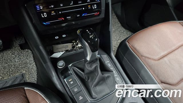Volkswagen Tiguan Allspace 2023 — Фото 9/20