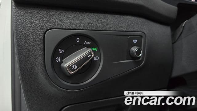 Volkswagen Tiguan Allspace 2023 — Фото 14/20