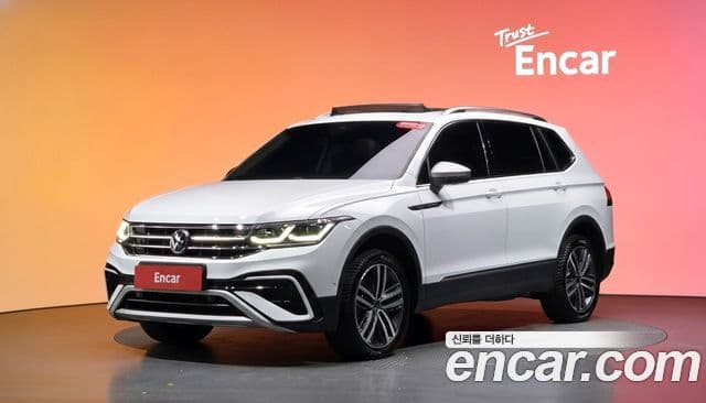 Volkswagen Tiguan Allspace 2023 — Фото 1/20
