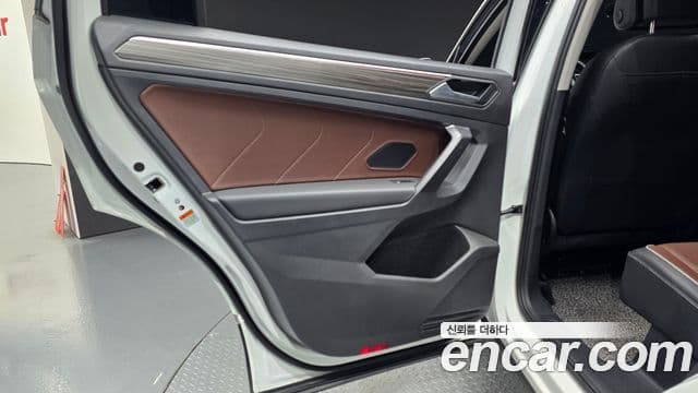 Volkswagen Tiguan Allspace 2023 — Photo 27/31