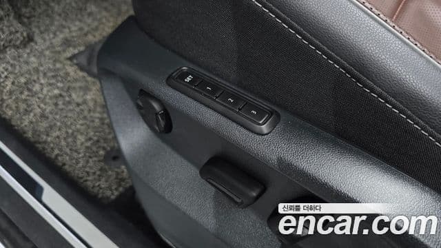 Volkswagen Tiguan Allspace 2023 — Photo 7/31
