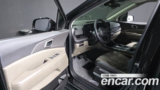 Kia Carnival 2024 — Фото 10/20