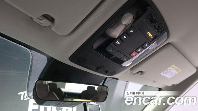 Kia Carnival 2024 — Фото 18/20