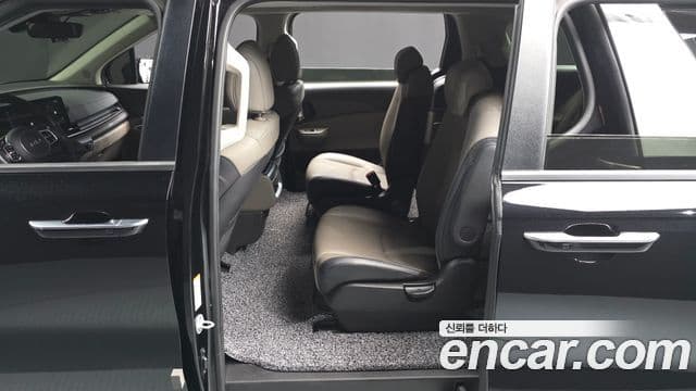 Kia Carnival 2024 — Şəkil 26/30