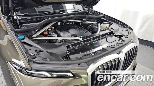 BMW X7 2023 — Photo 15/37