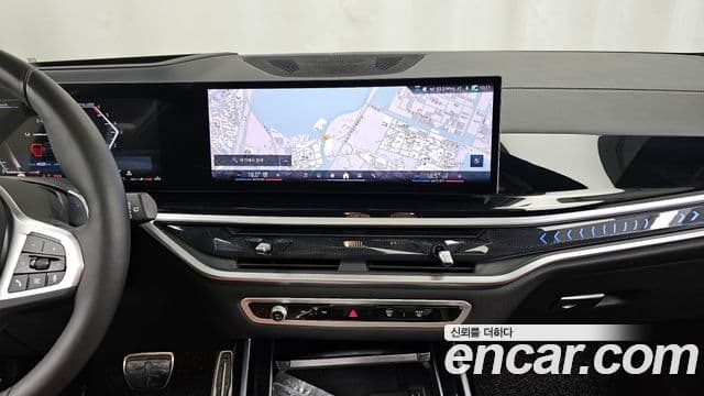 BMW X7 2023 — Photo 16/37
