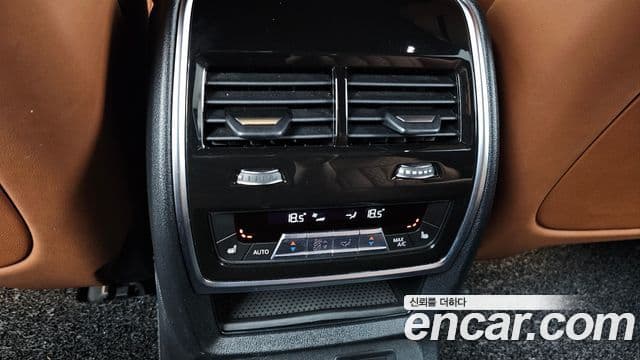 BMW X7 2023 — Photo 6/37