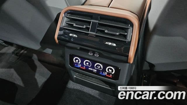 BMW 5 Series 2026 — Photo 18/34