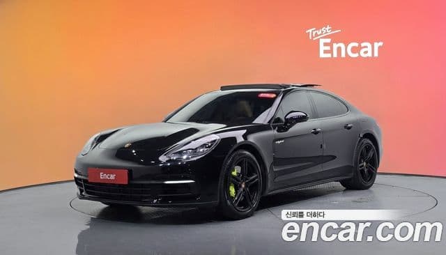 Porsche Panamera 2019 — ფოტო 3/34