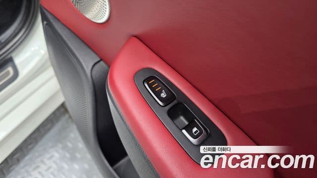 Kia Stinger 2018 — Фото 18/20