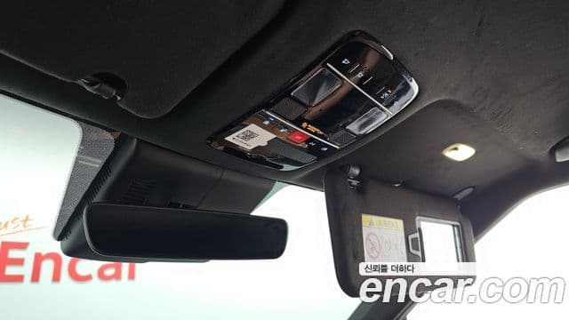 Hyundai Santa Fe 2025 — Photo 21/35