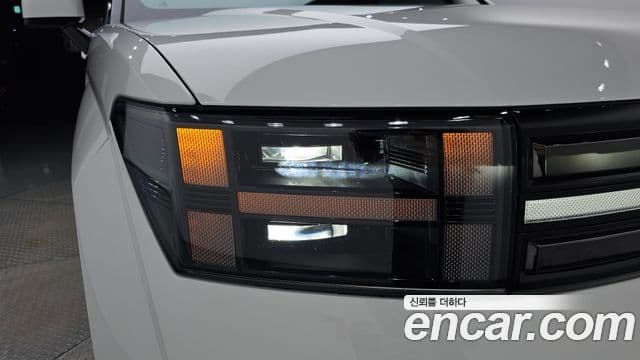 Hyundai Santa Fe 2025 — Photo 31/35