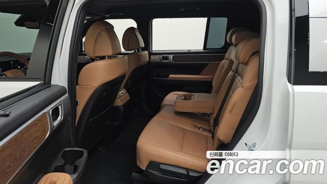 Hyundai Santa Fe 2025 — Photo 9/35