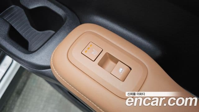 Hyundai Santa Fe 2025 — Photo 7/35